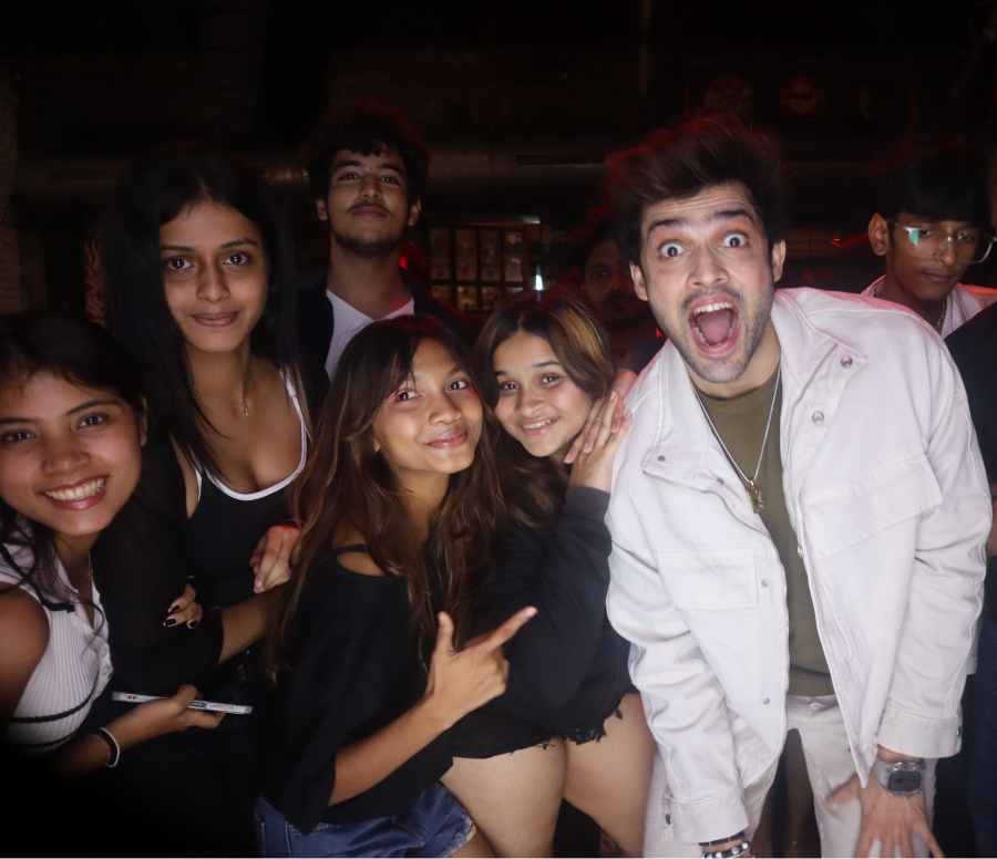 The-PhotoBooth-Company-Parth-Samthaan-The-Magic-Mirror-Photo-Booth-Mumbai
